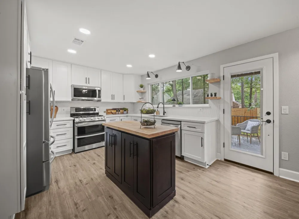 27 Lazy Morning Place The Woodlands, TX 77381