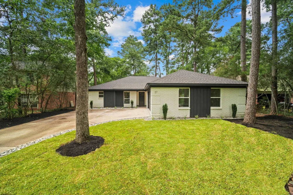 27 Lazy Morning Place The Woodlands, TX 77381