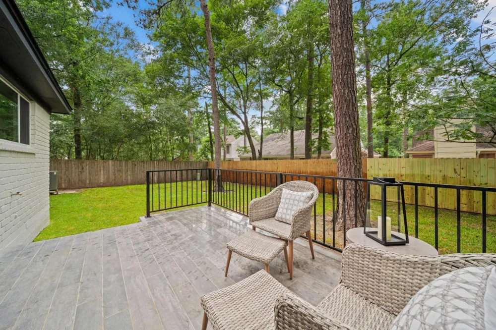 27 Lazy Morning Place The Woodlands, TX 77381