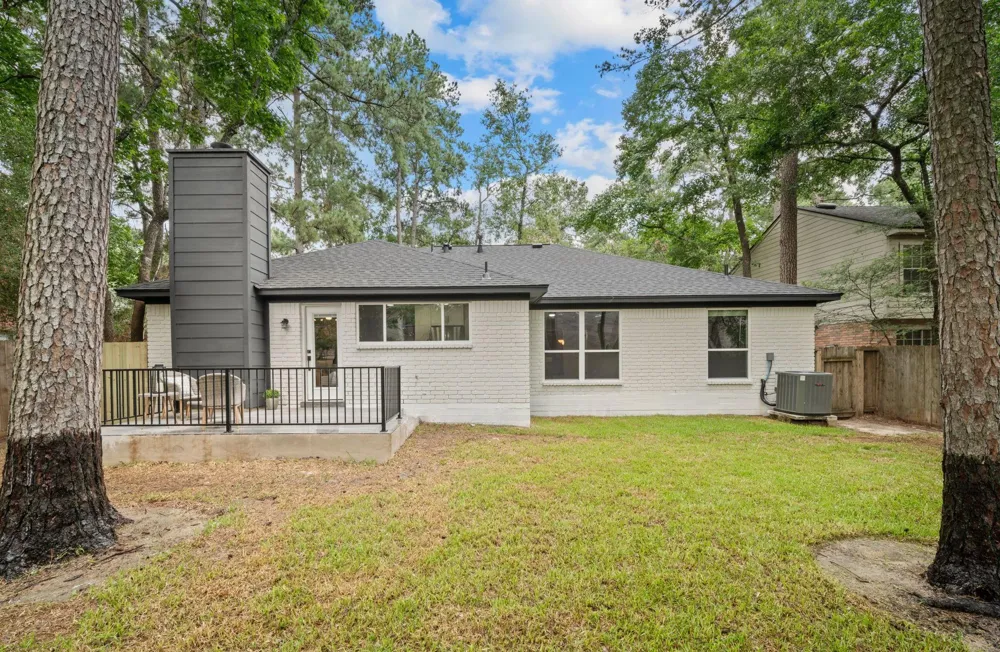 27 Lazy Morning Place The Woodlands, TX 77381