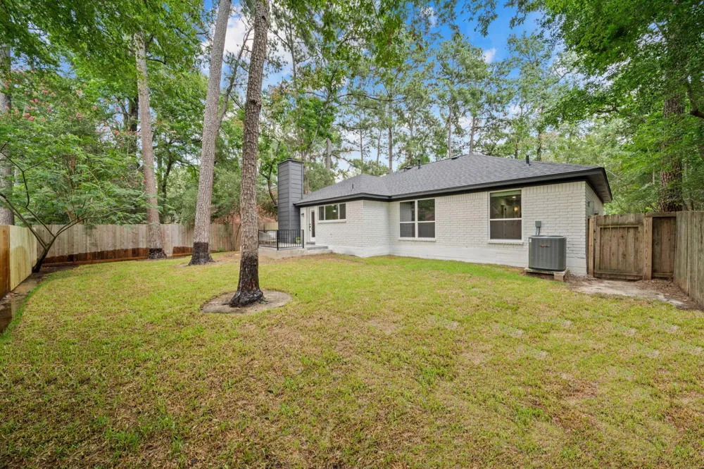 27 Lazy Morning Place The Woodlands, TX 77381