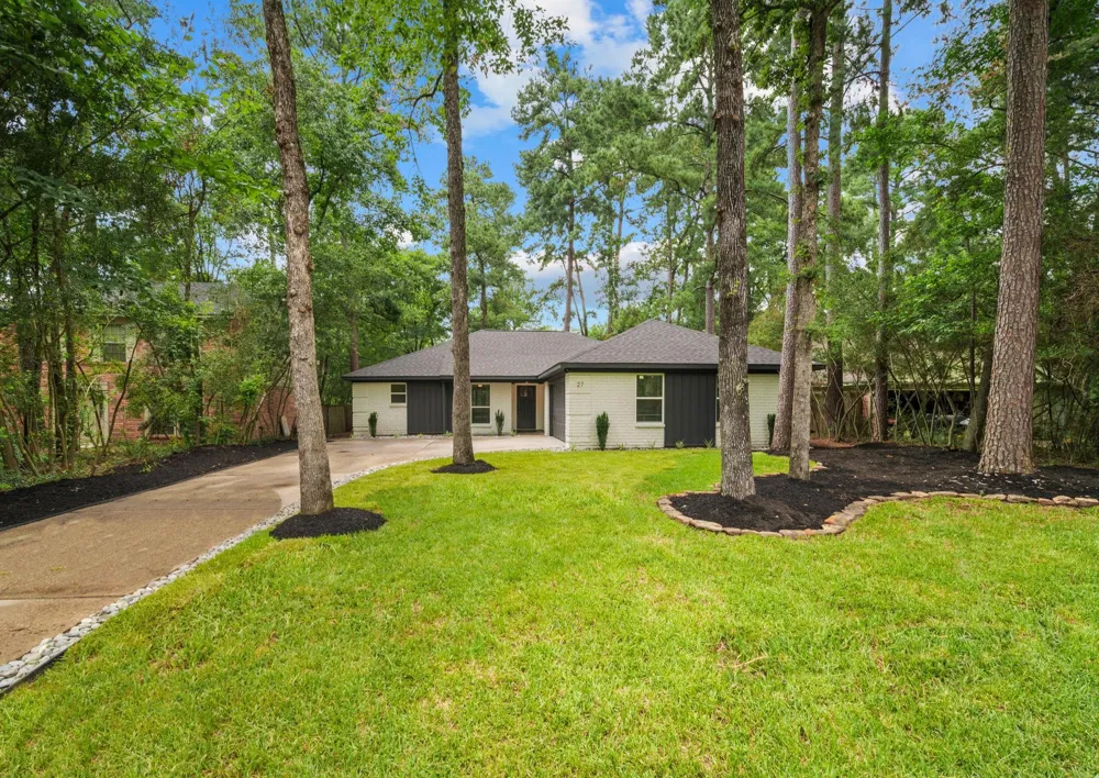 27 Lazy Morning Place The Woodlands, TX 77381