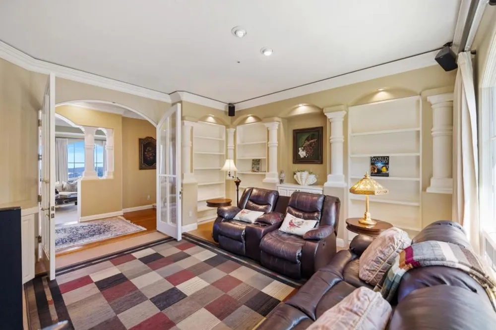 25548 Paseo De Cumbre Monterey, CA 93940