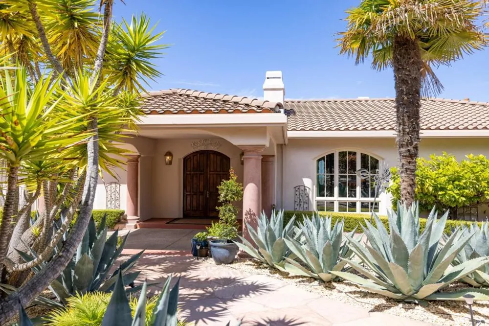 25548 Paseo De Cumbre Monterey, CA 93940