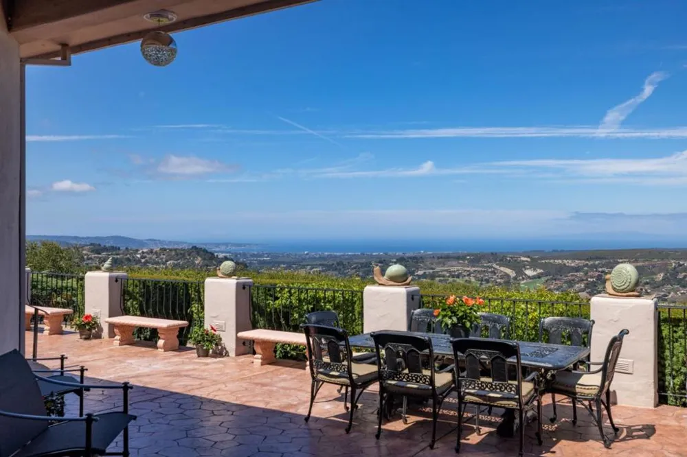 25548 Paseo De Cumbre Monterey, CA 93940