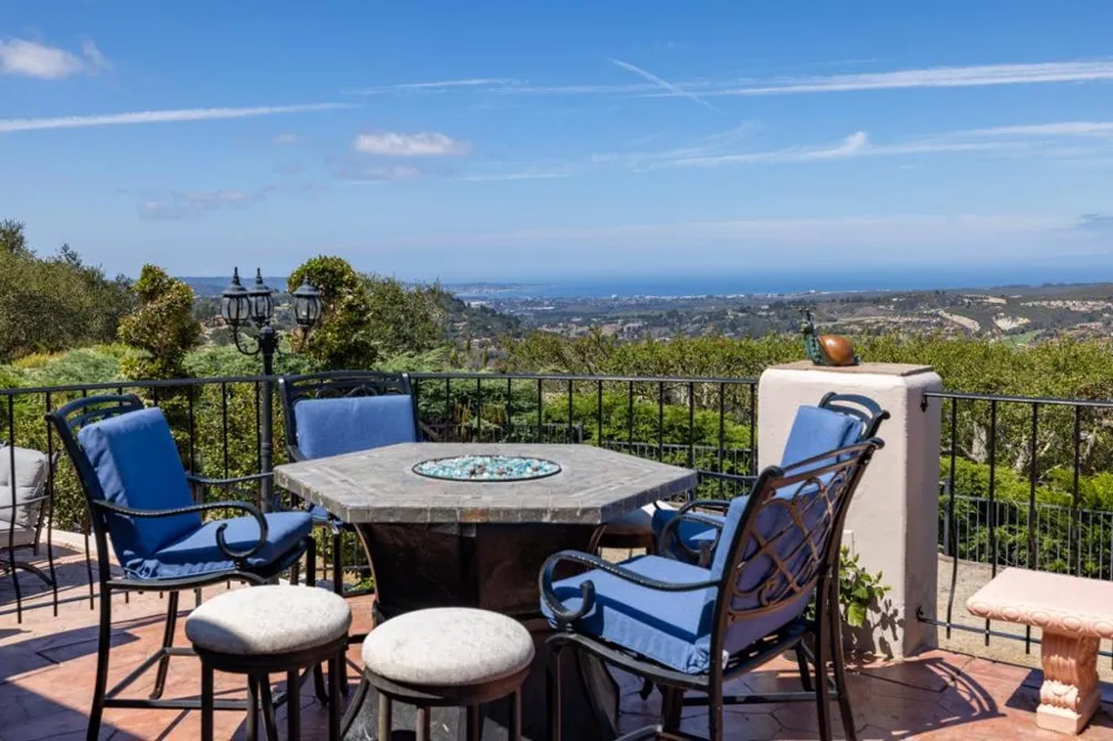 25548 Paseo De Cumbre Monterey, CA 93940