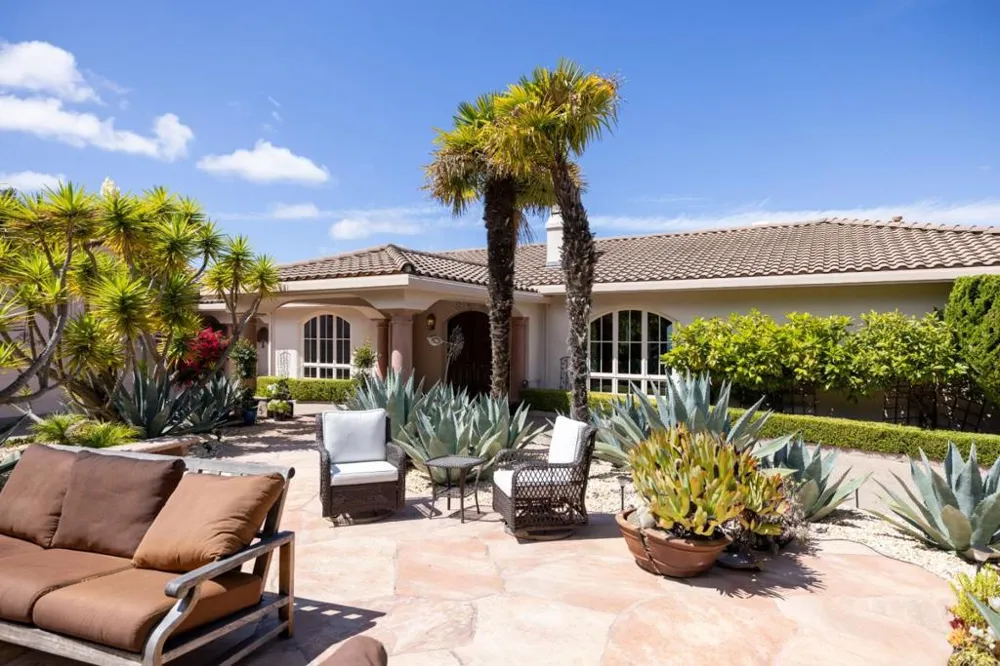 25548 Paseo De Cumbre Monterey, CA 93940