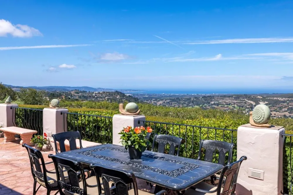 25548 Paseo De Cumbre Monterey, CA 93940