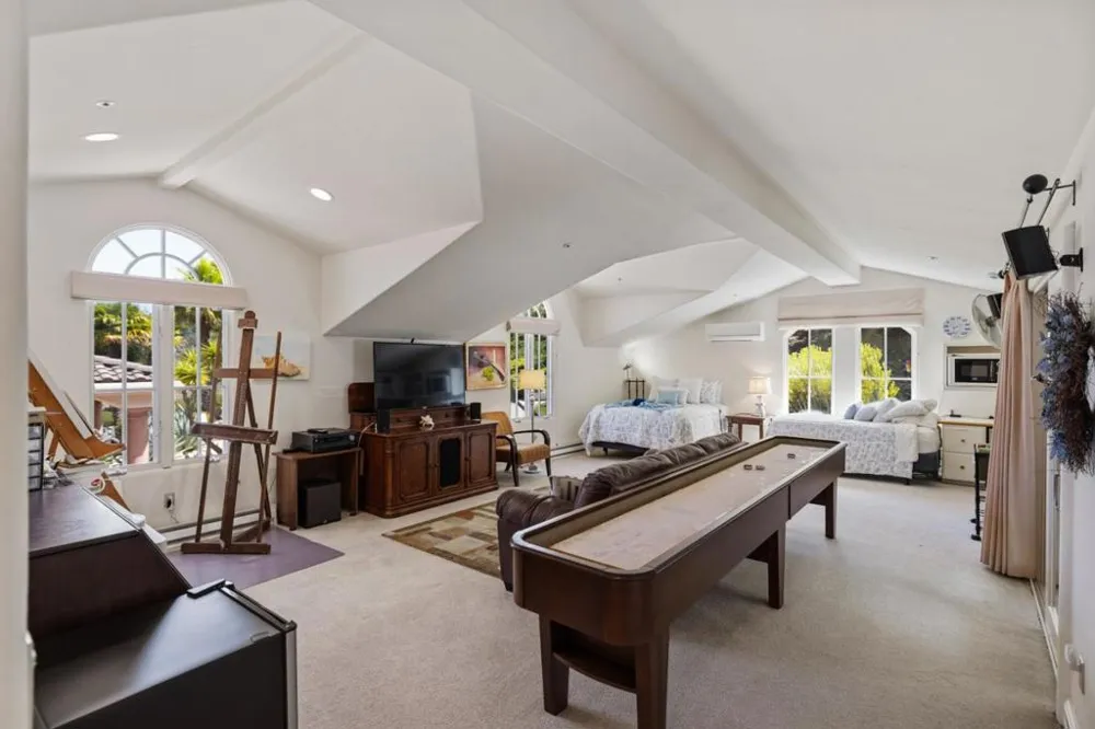 25548 Paseo De Cumbre Monterey, CA 93940