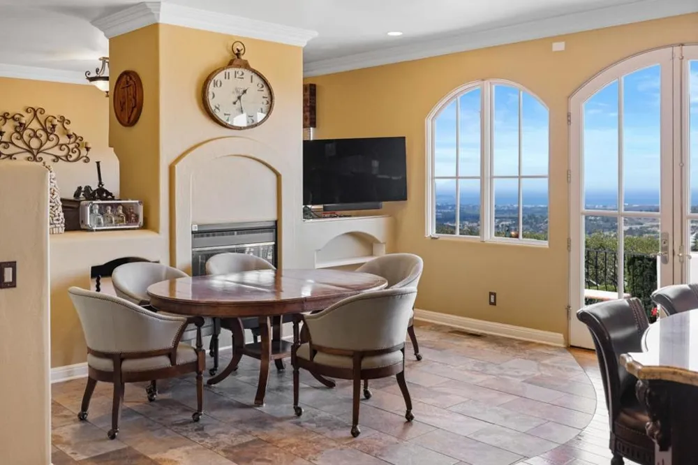 25548 Paseo De Cumbre Monterey, CA 93940
