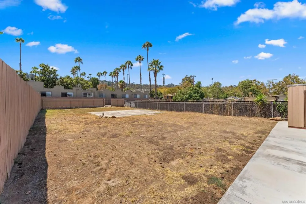 317 W Chase Ave W El Cajon, CA 92020