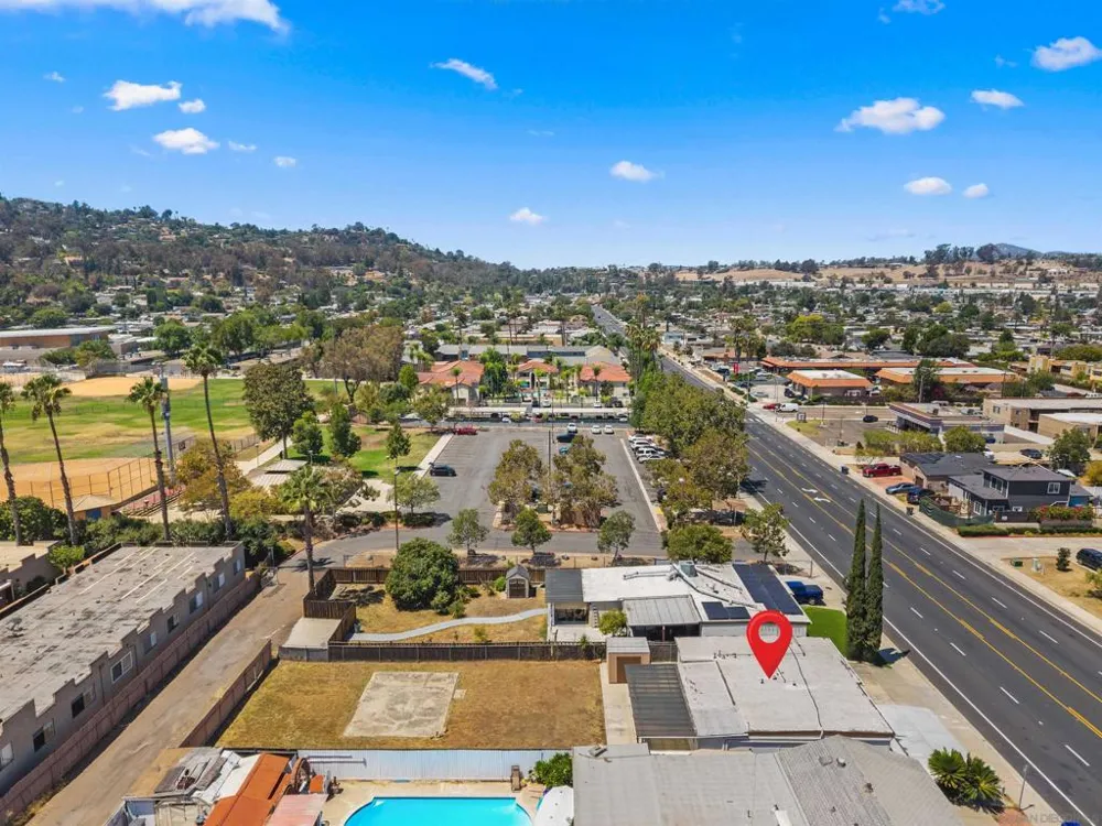 317 W Chase Ave W El Cajon, CA 92020