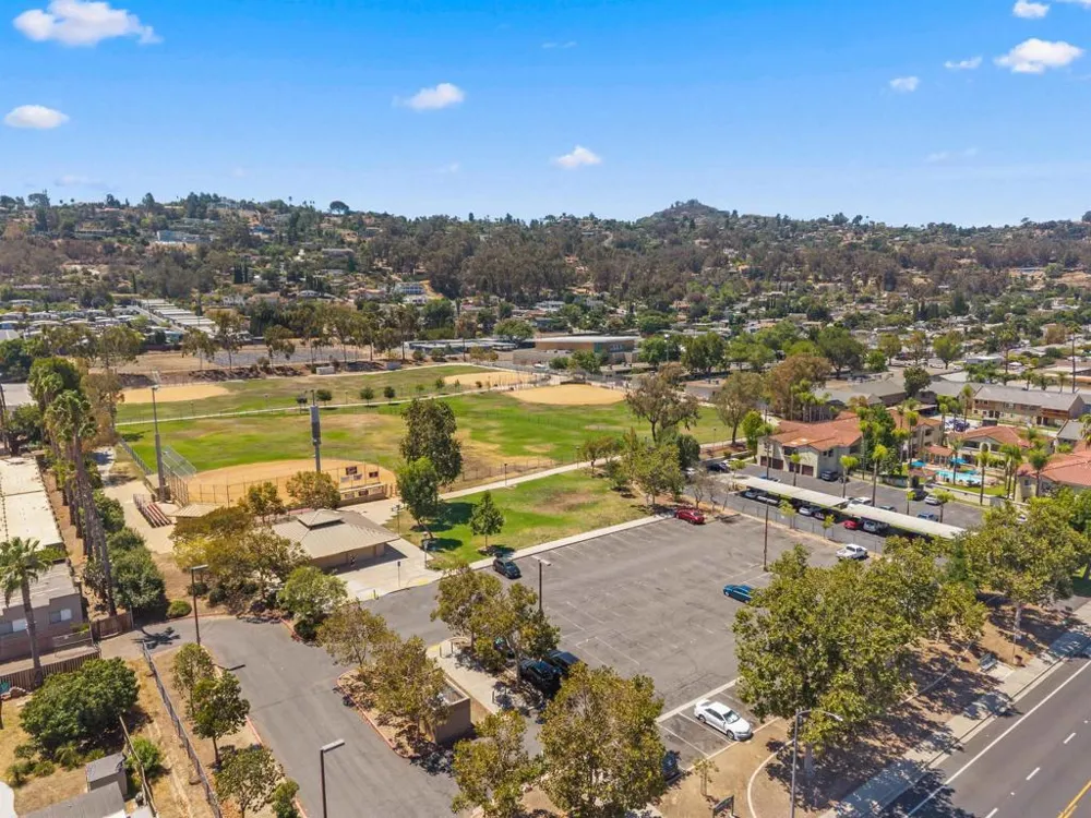 317 W Chase Ave W El Cajon, CA 92020