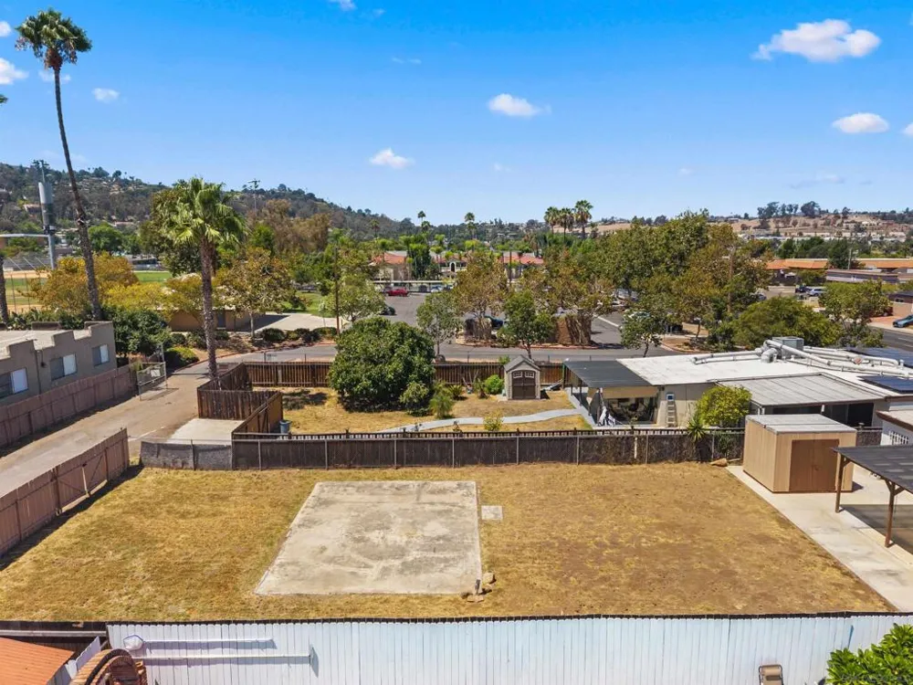 317 W Chase Ave W El Cajon, CA 92020