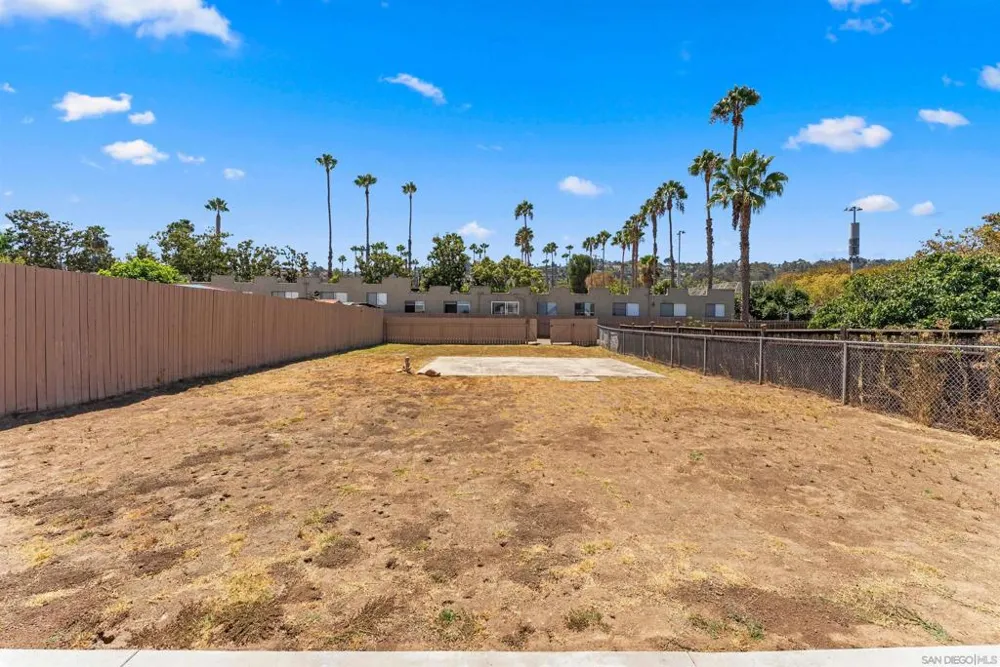 317 W Chase Ave W El Cajon, CA 92020