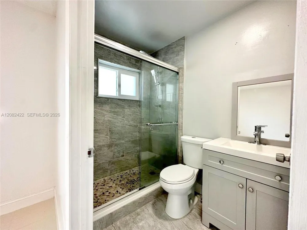 18155 SW 105th Ave Miami, FL 33157
