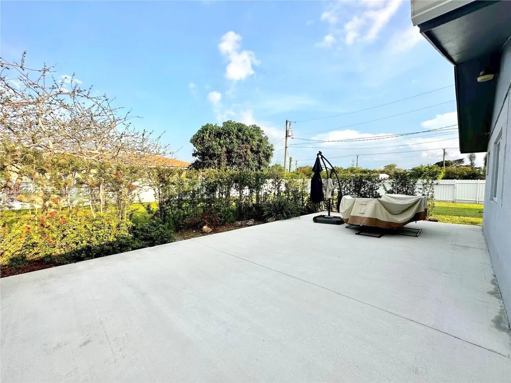 18155 SW 105th Ave Miami, FL 33157