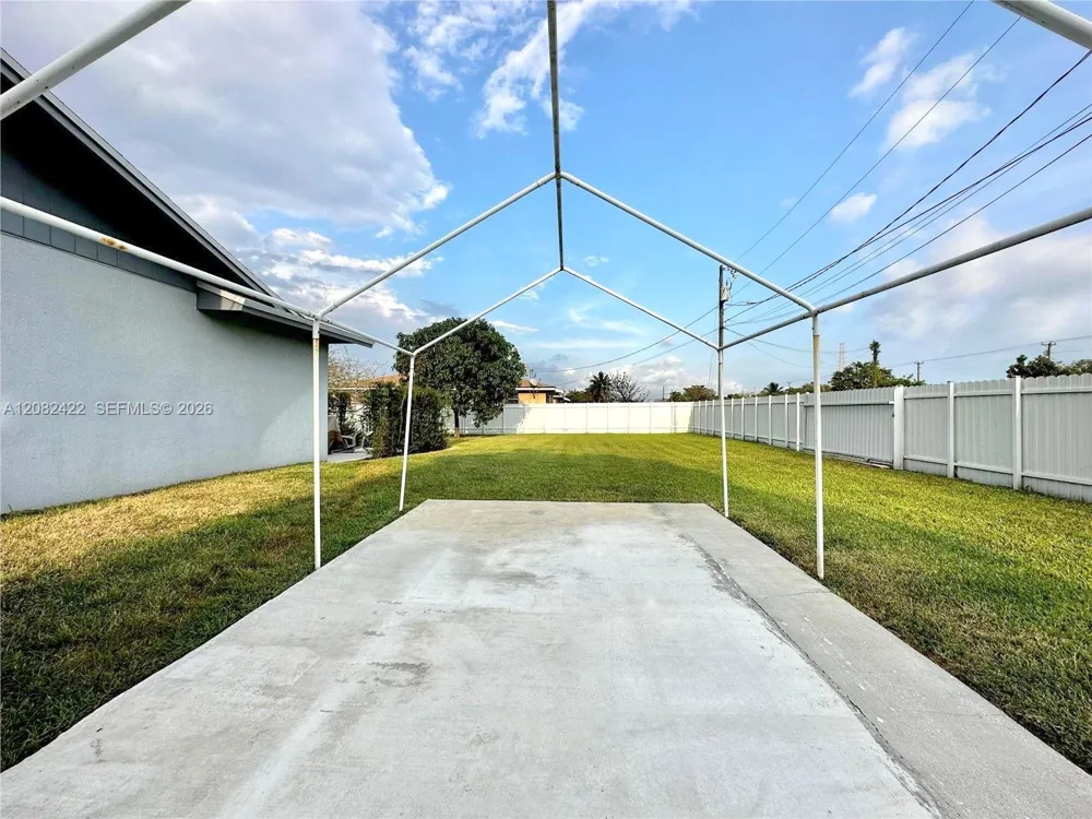 18155 SW 105th Ave Miami, FL 33157