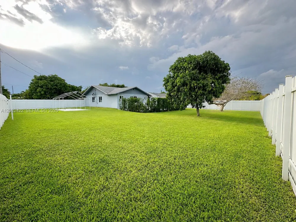 18155 SW 105th Ave Miami, FL 33157