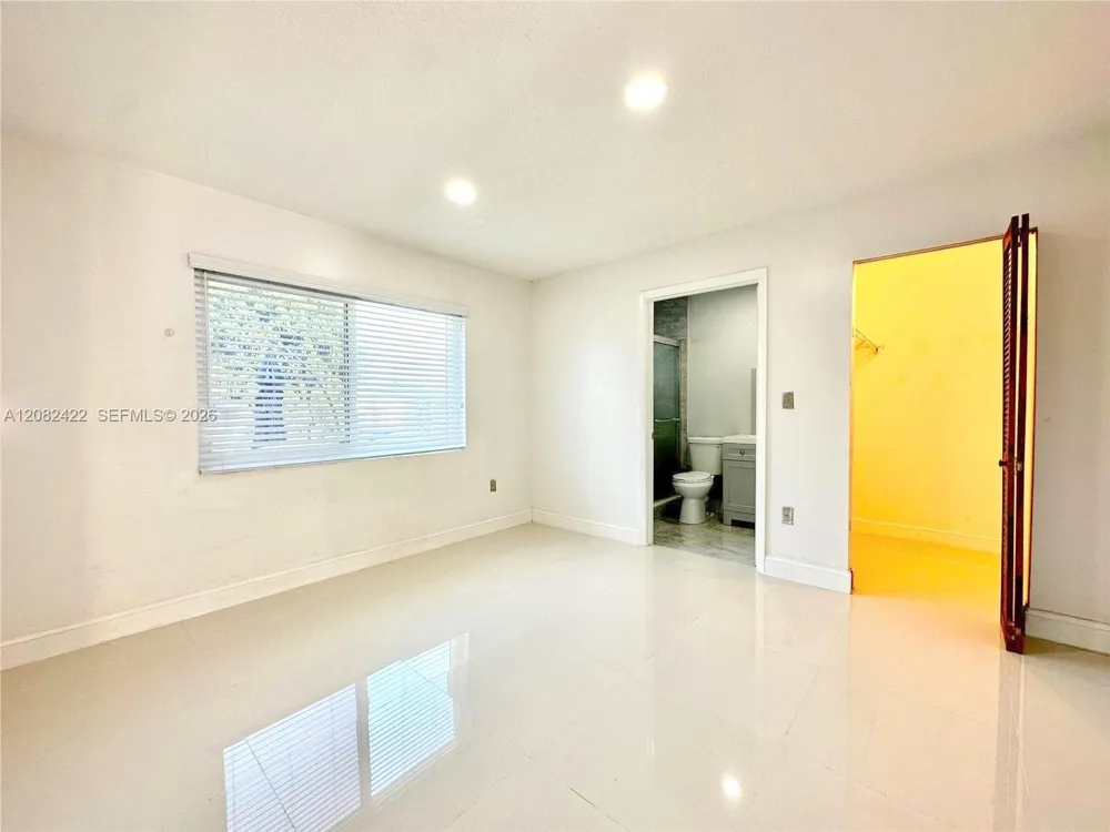 18155 SW 105th Ave Miami, FL 33157