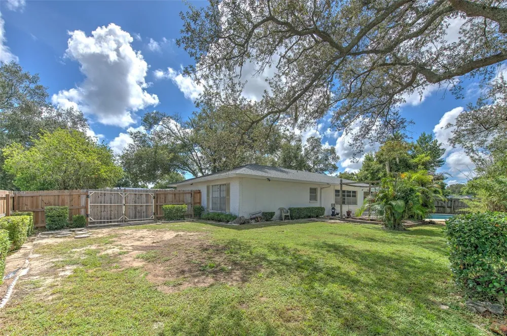 1802 CHERRY RIDGE LANE Brandon, FL 33511