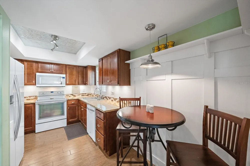 1205 56TH STREET W Bradenton, FL 34209