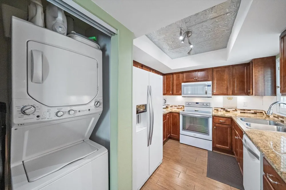 1205 56TH STREET W Bradenton, FL 34209