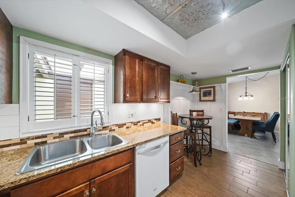 1205 56TH STREET W Bradenton, FL 34209