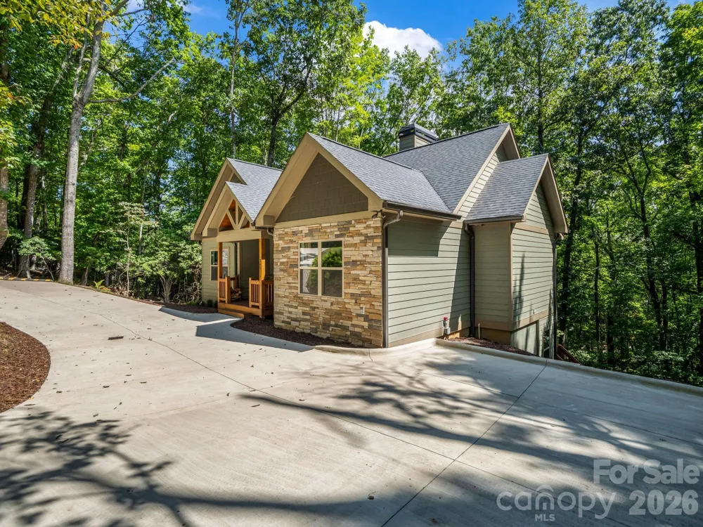 365 Utsonati Lane Brevard, NC 28712