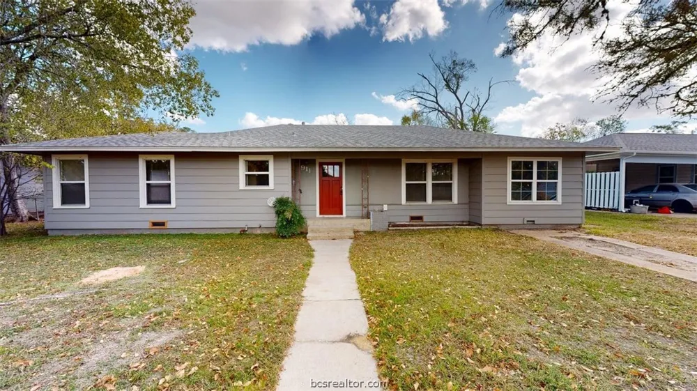 911 E North Avenue Bryan, TX 77802