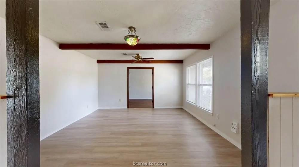 911 E North Avenue Bryan, TX 77802