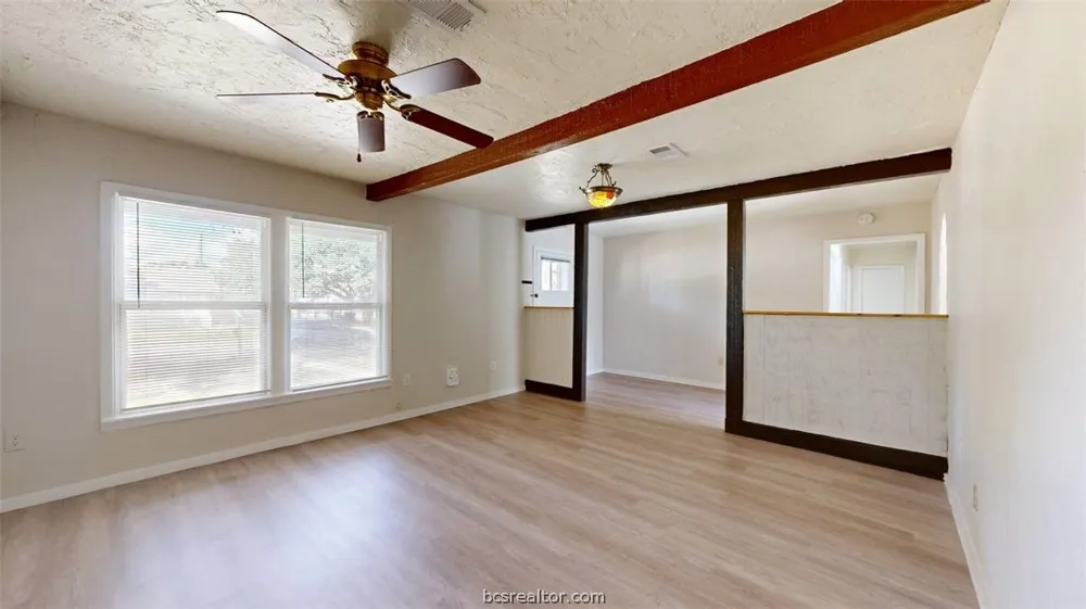 911 E North Avenue Bryan, TX 77802