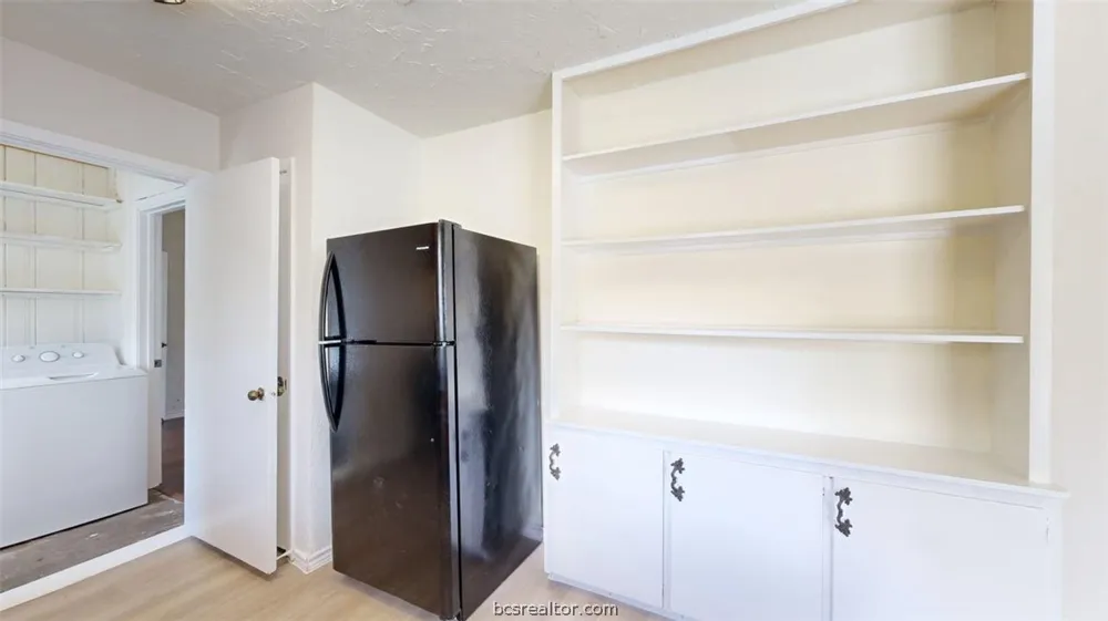911 E North Avenue Bryan, TX 77802