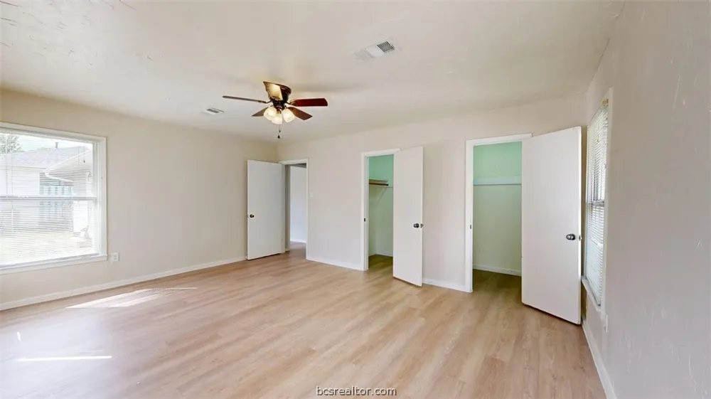 911 E North Avenue Bryan, TX 77802