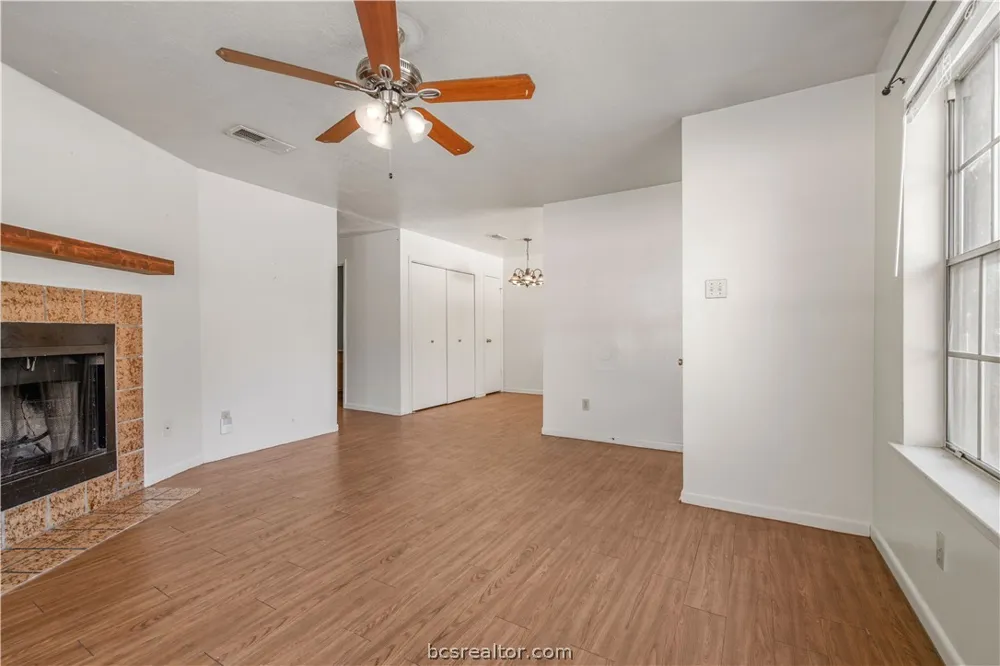 1205 April Bloom #A College Station, TX 77840