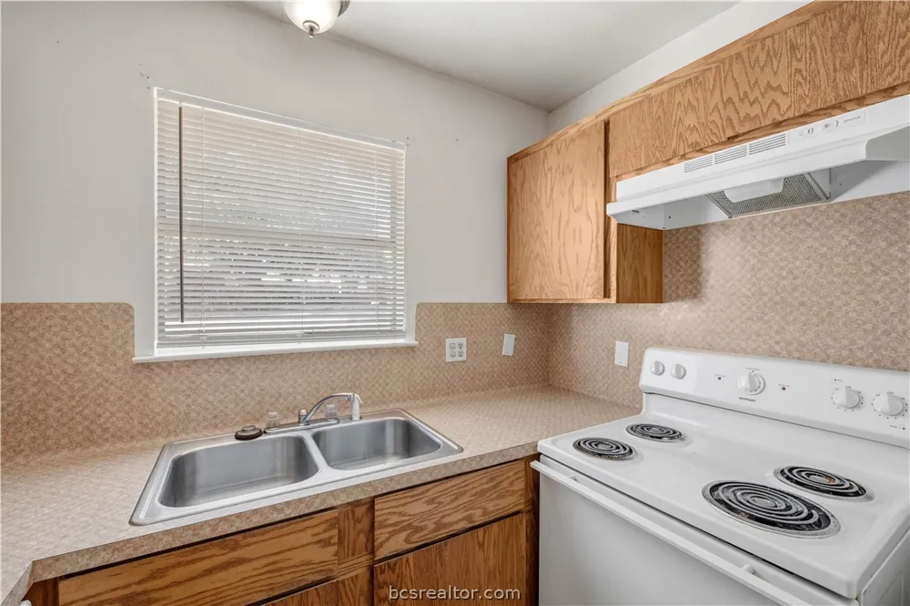 1205 April Bloom #A College Station, TX 77840