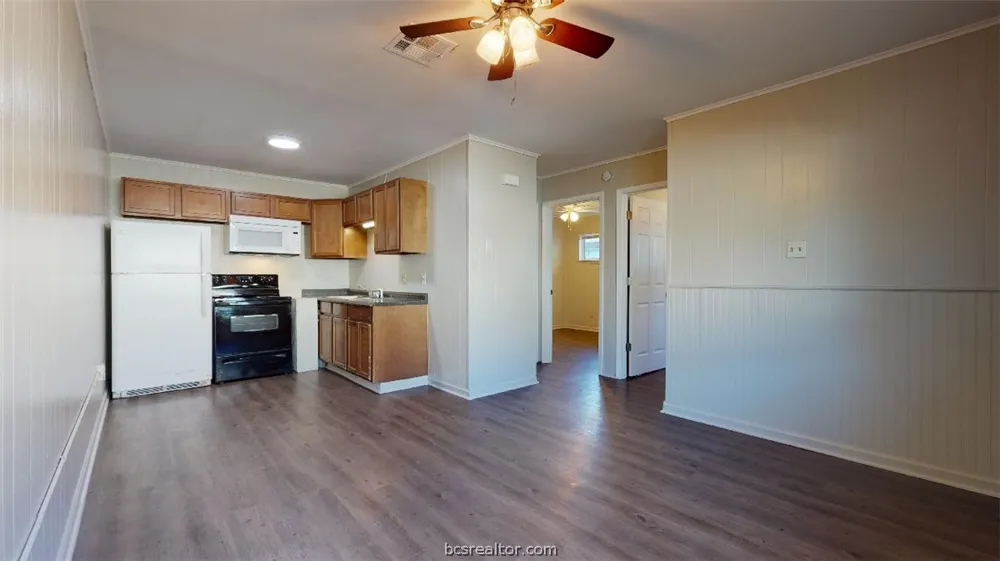 206 Lynn Drive #B Bryan, TX 77801