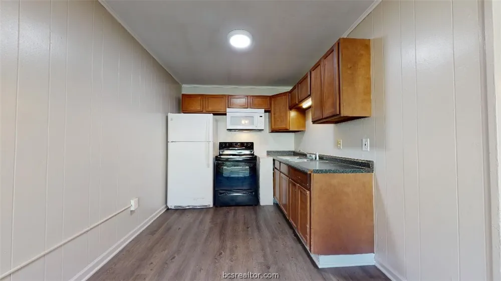 206 Lynn Drive #B Bryan, TX 77801
