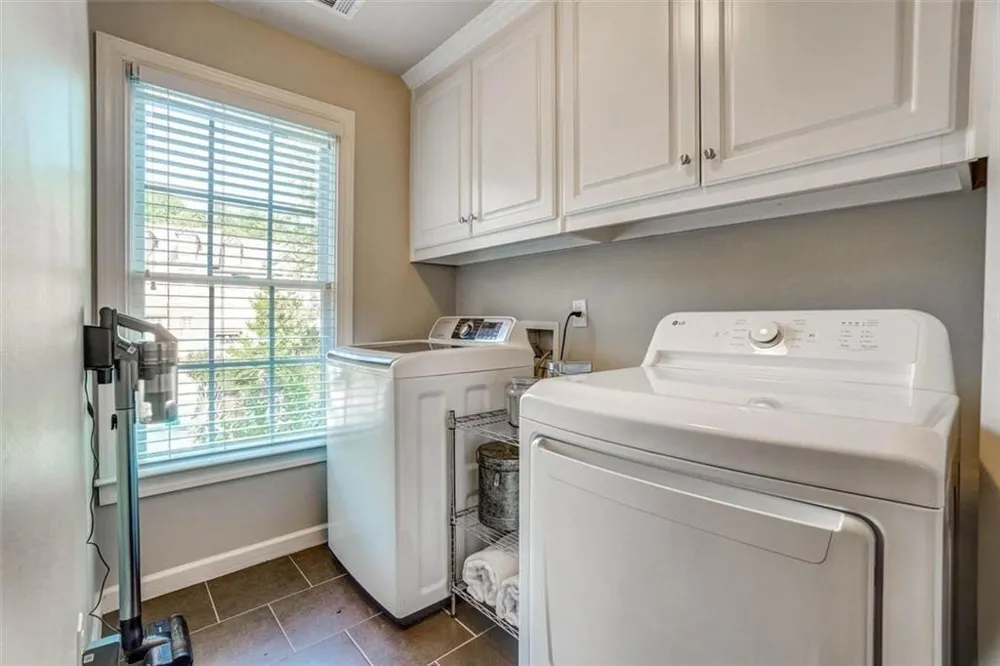 10755 Arlington Point Johns Creek, GA 30022