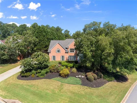 305 Willow Oak Court