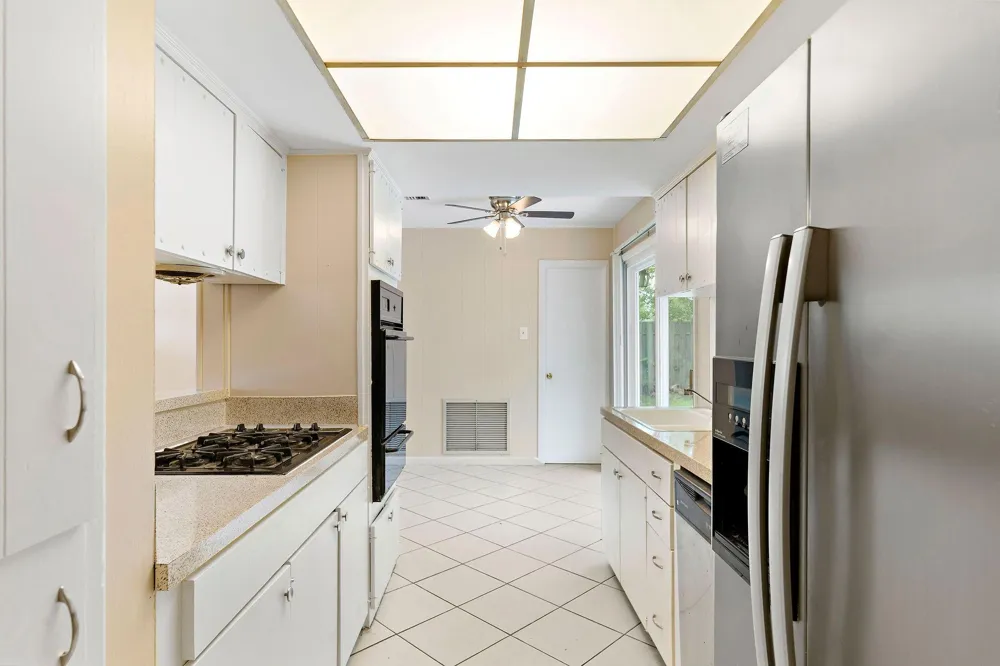5522 Ariel Street Houston, TX 77096