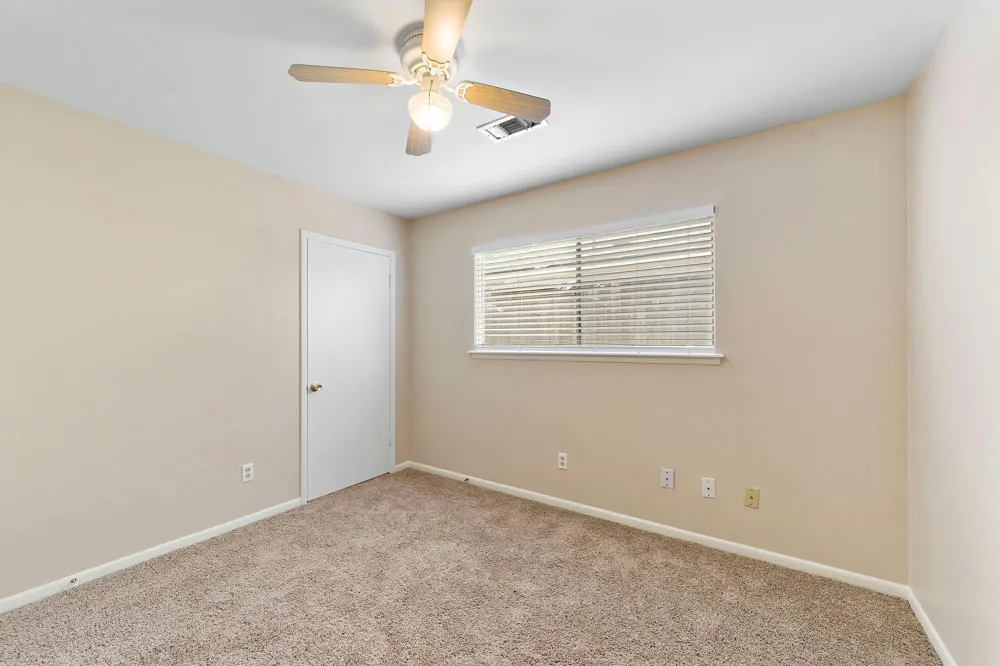 5522 Ariel Street Houston, TX 77096