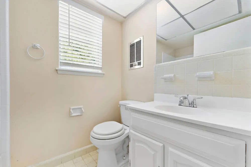 5522 Ariel Street Houston, TX 77096