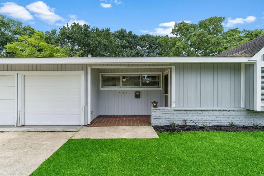 5522 Ariel Street Houston, TX 77096