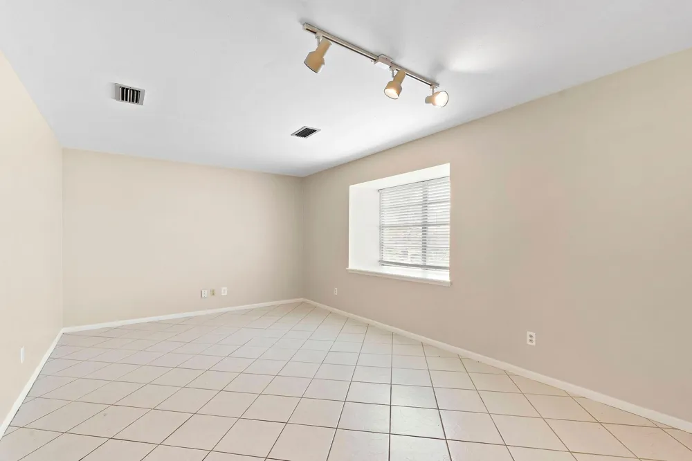 5522 Ariel Street Houston, TX 77096