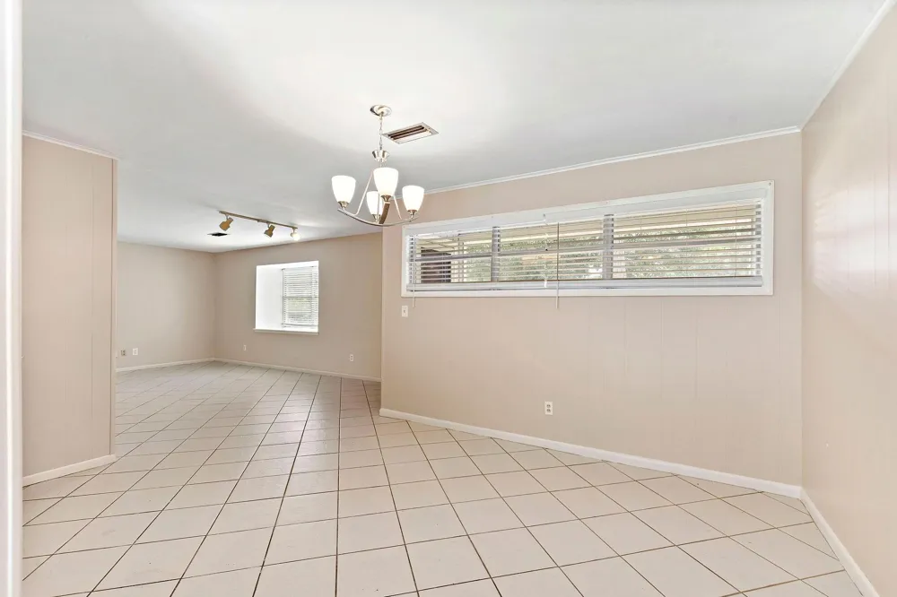 5522 Ariel Street Houston, TX 77096
