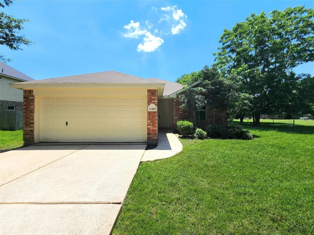 12443 Ridgecrest Drive Willis, TX 77318
