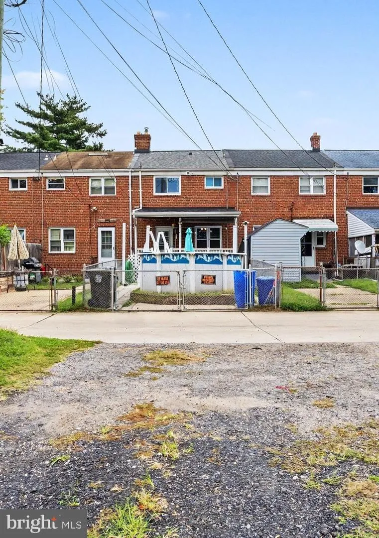 7721 CHARLESMONT Dundalk, MD 21222