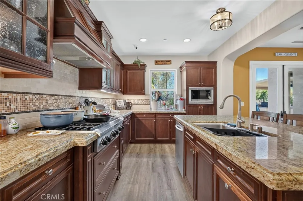 82 Via Regalo San Clemente, CA 92673