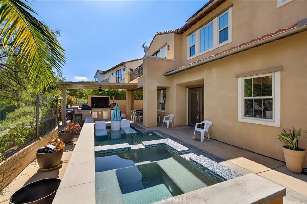 82 Via Regalo San Clemente, CA 92673